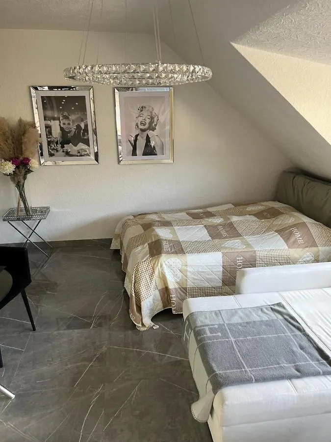 Koln Neumarkt Apartment